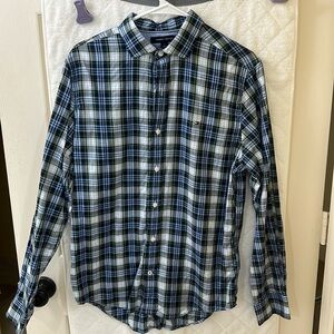 Tommy Hilfiger men’s medium long sleeve button-down plaid shirt